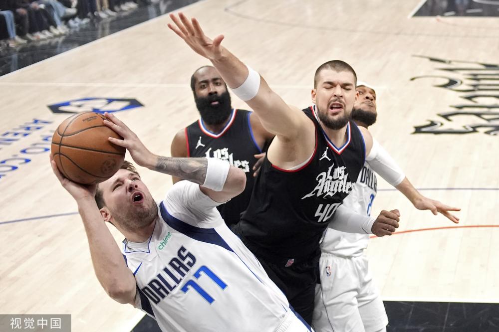 练和战术执 练和战术执