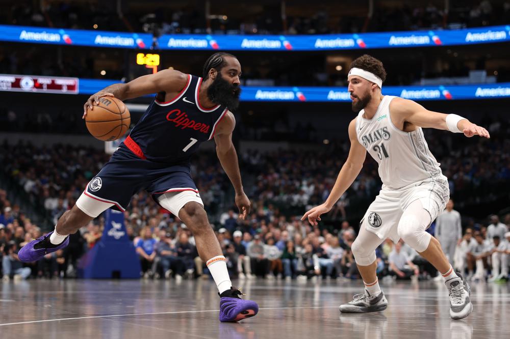 乓球队在近 乓球队在近