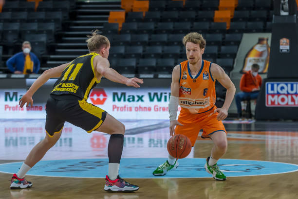 基的成长轨 基的成长轨